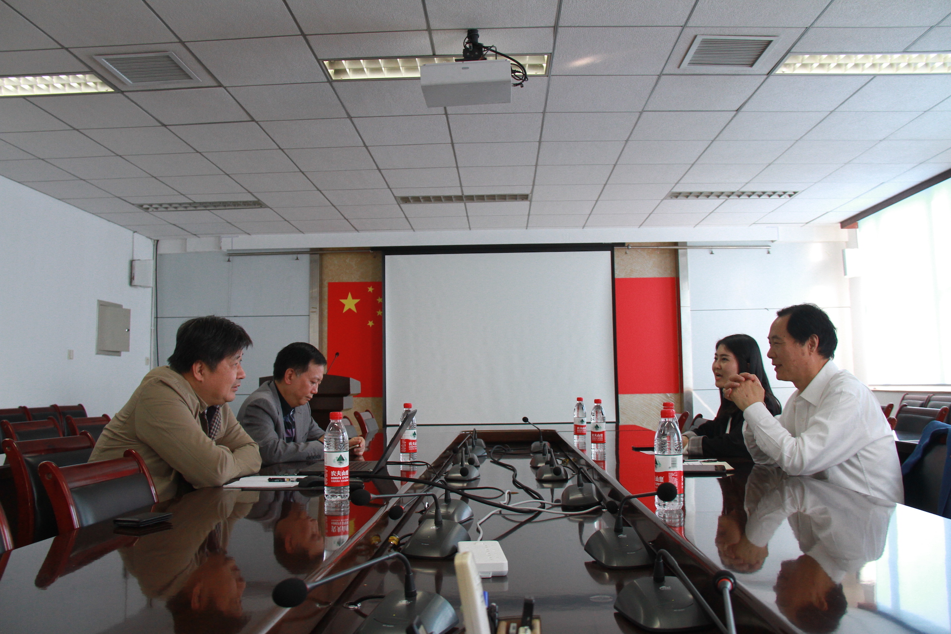 1626766168132960.jpg 1810153323uk.jpg